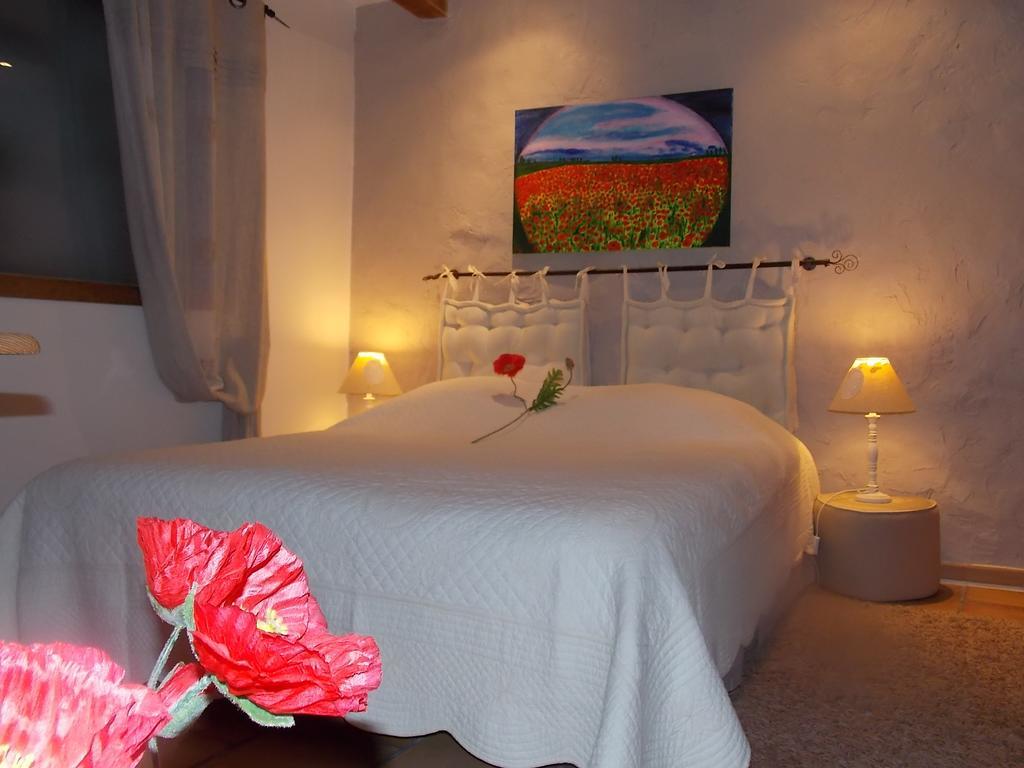 La Maison Du Bonheur Aups Habitación foto